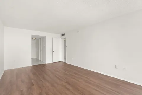 $175,000 | 18011 Biscayne Boulevard, Unit 17041, Aventura, FL 33160