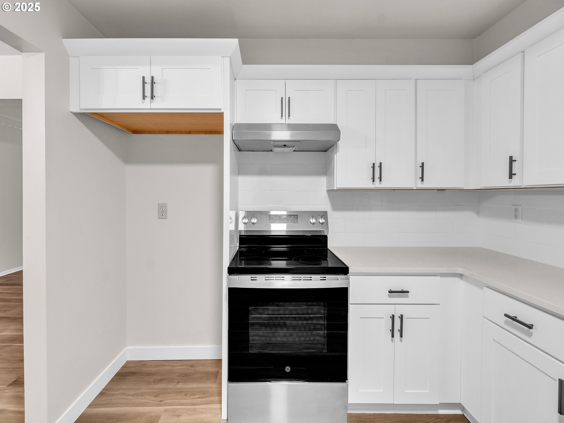 4460 Southwest Scholls Ferry Road, Unit 24 Portland, OR 97225 - Photo 17 of 35 Gallery Image 17