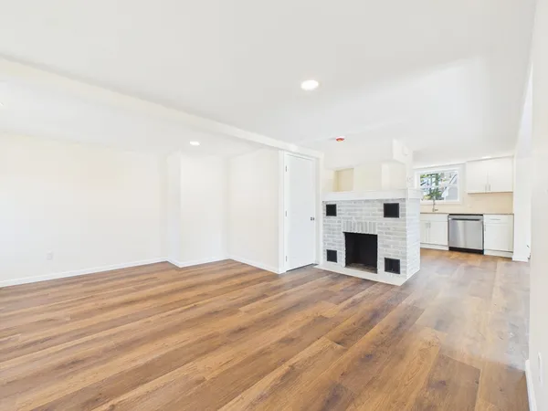 $569,900 | 5 Pilgrim Avenue, Wareham, MA 02571