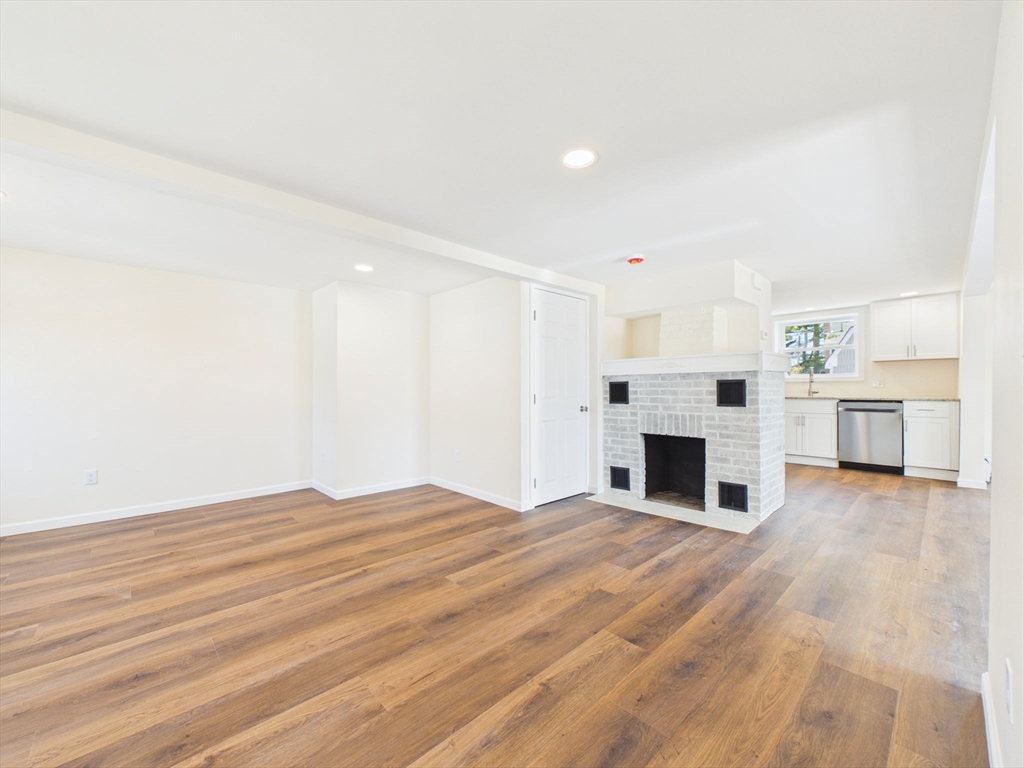 5 Pilgrim Avenue Wareham, MA 02571 - Photo 11 of 42