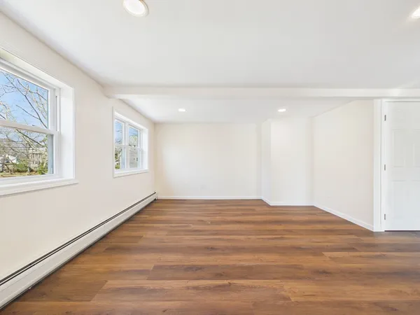 $569,900 | 5 Pilgrim Avenue, Wareham, MA 02571