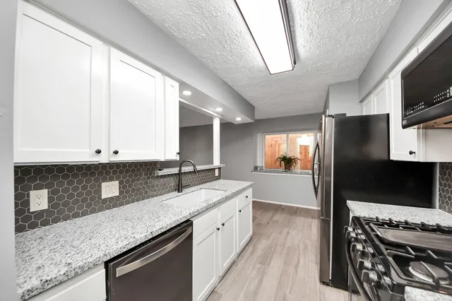 $1,800 | 3514 Spanish Acorn Lane, Spring, TX 77389