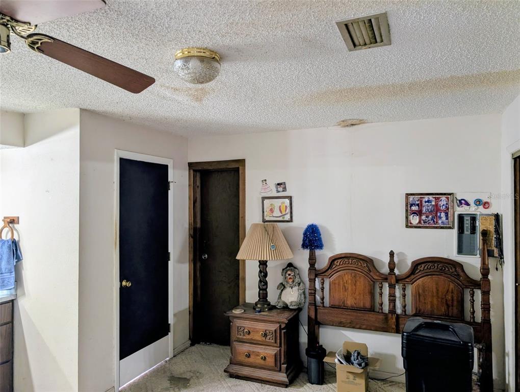 24514 Bonnet Road Astor, FL 32102 - Photo 30 of 37