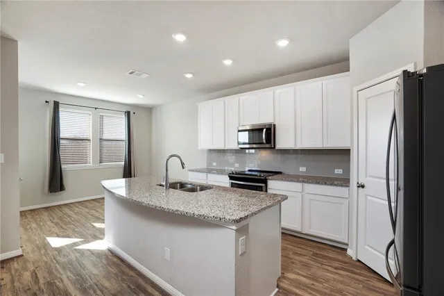 $2,300 | 19004 Elk Horn Drive, Pflugerville, TX 78660