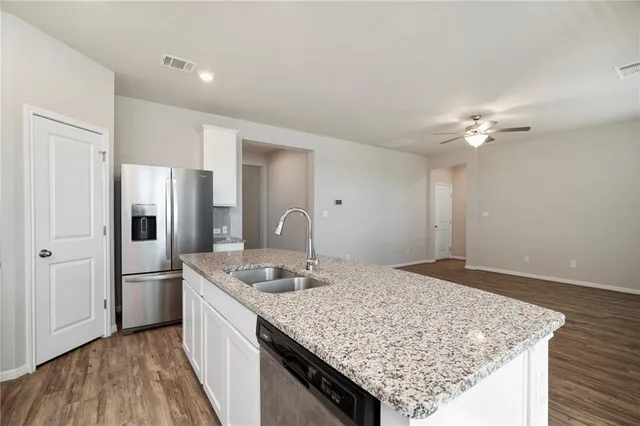 $2,300 | 19004 Elk Horn Drive, Pflugerville, TX 78660