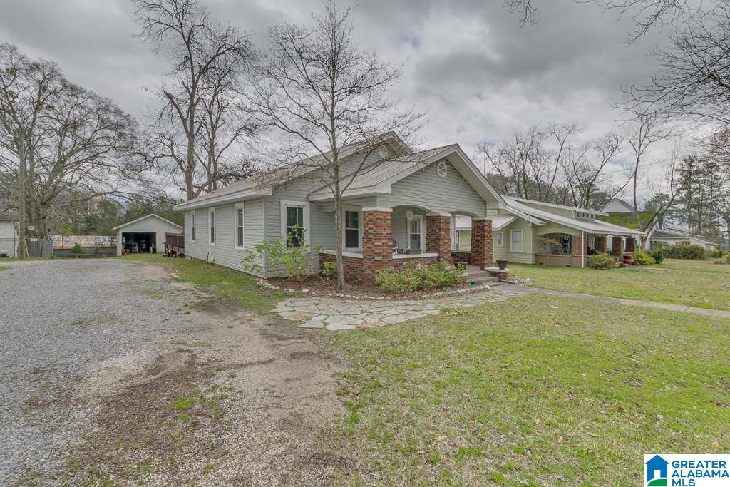 602 8th Street North Clanton, AL 35045 - Photo 4 of 44
