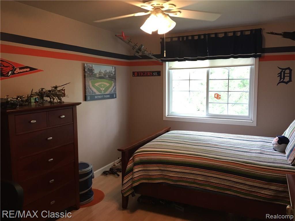 22415 Chestnut Tree Novi, MI 48375 - Photo 17 of 28 Chestnut Tree Bedroom 11.jpg