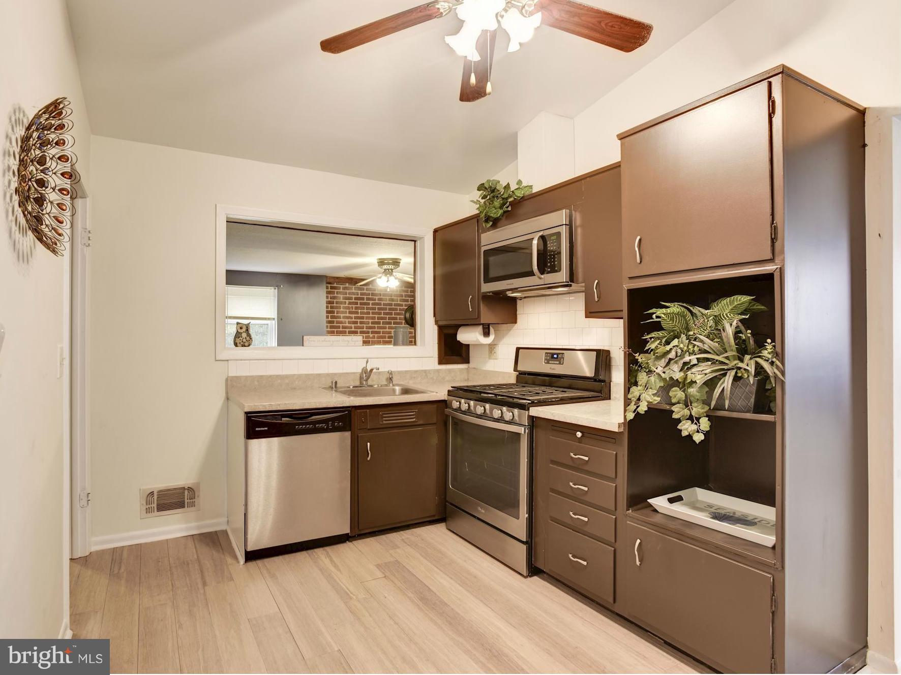 4771 Byron Road Baltimore, MD 21244 - Photo 5 of 30 Kitchen
