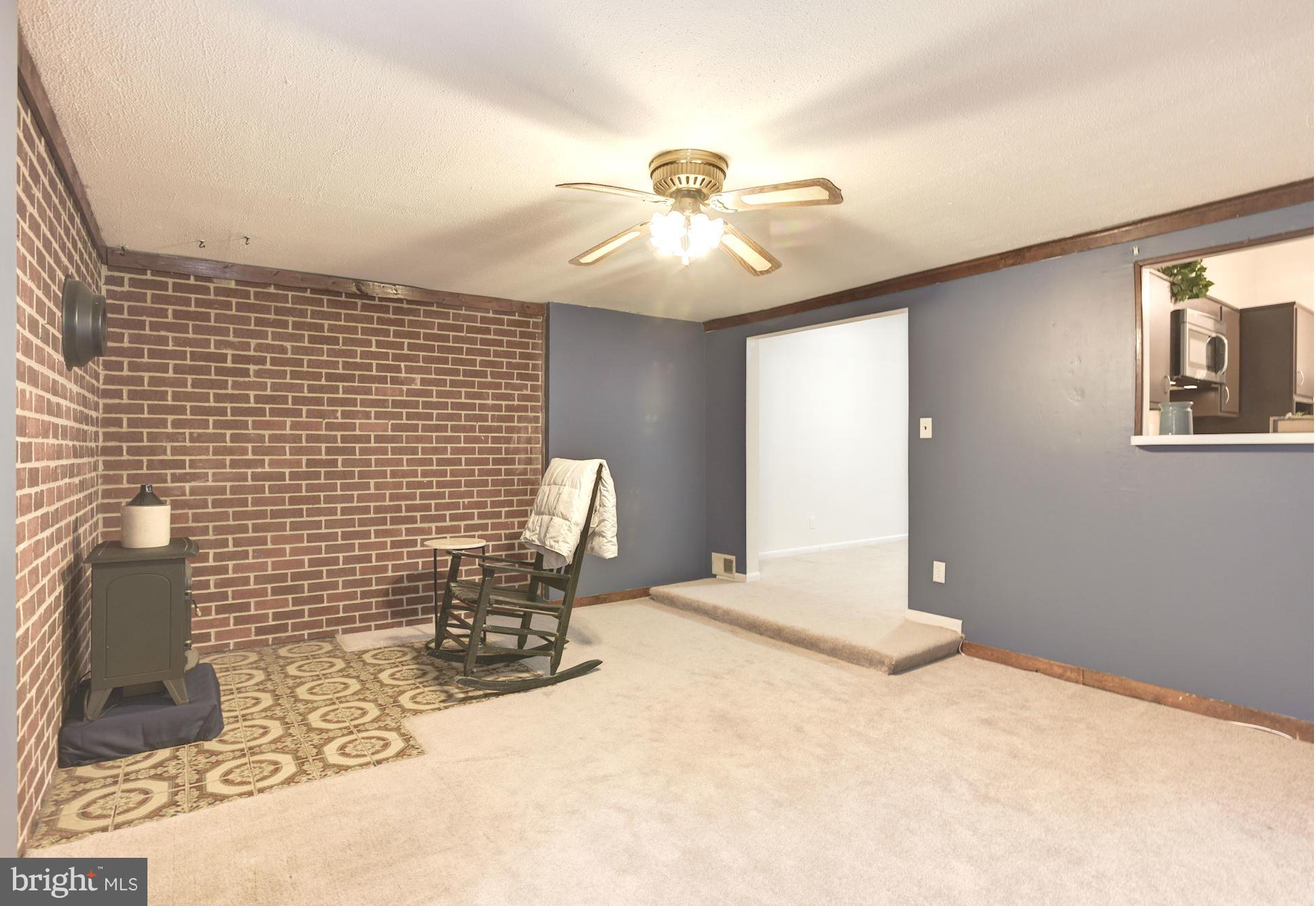 4771 Byron Road Baltimore, MD 21244 - Photo 10 of 30 Family Room