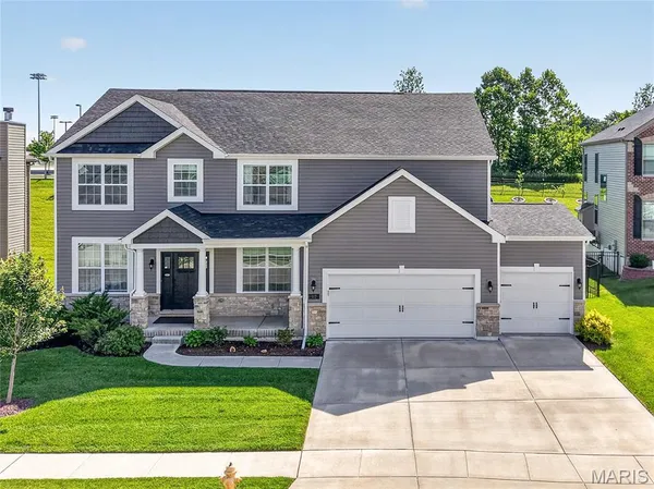$800,000 | 112 Downview Drive, O'Fallon, MO 63368