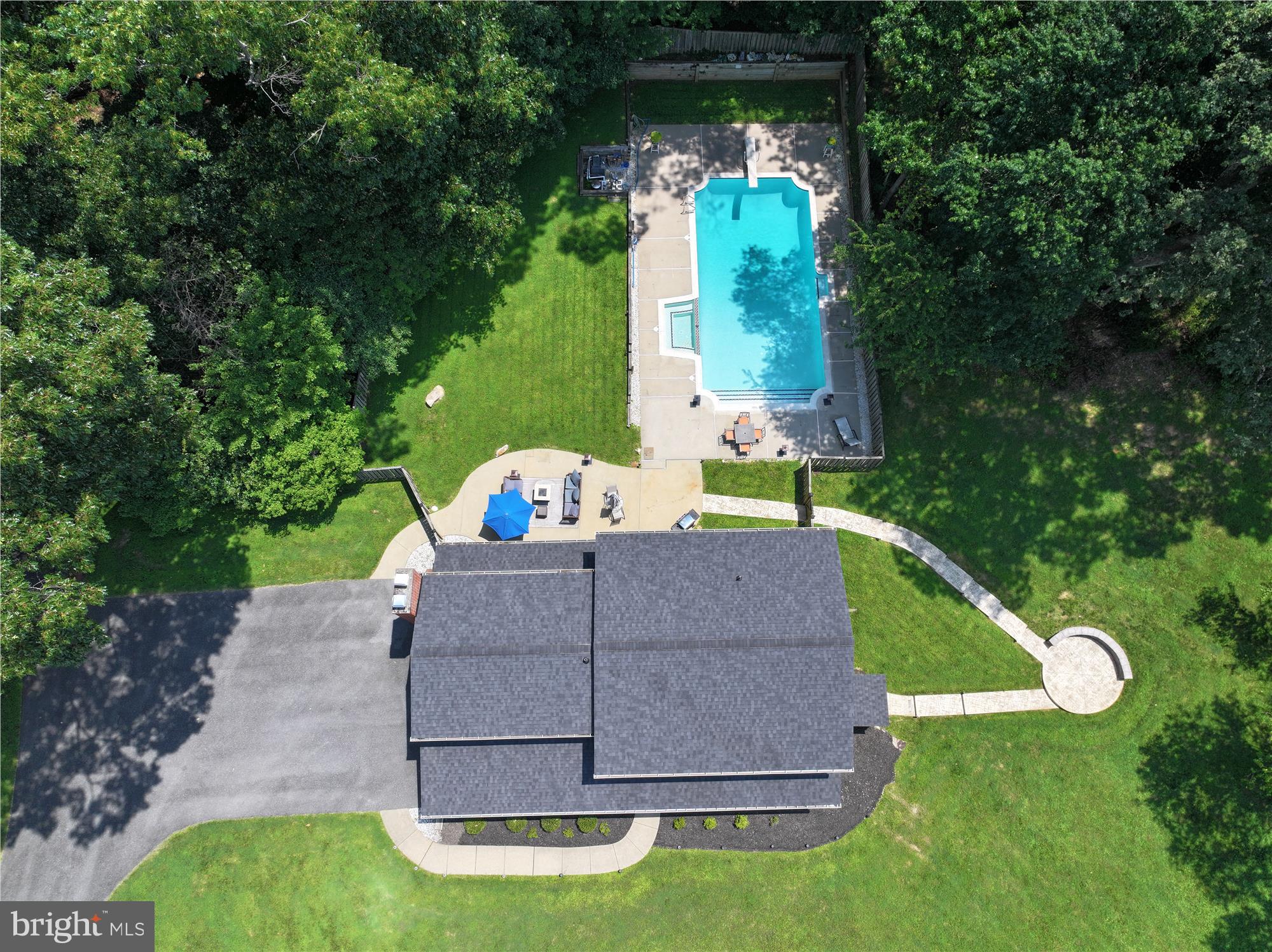 17721 Lisa Drive Derwood, MD 20855 - Photo 11 of 87 Over 2 acres with pool.