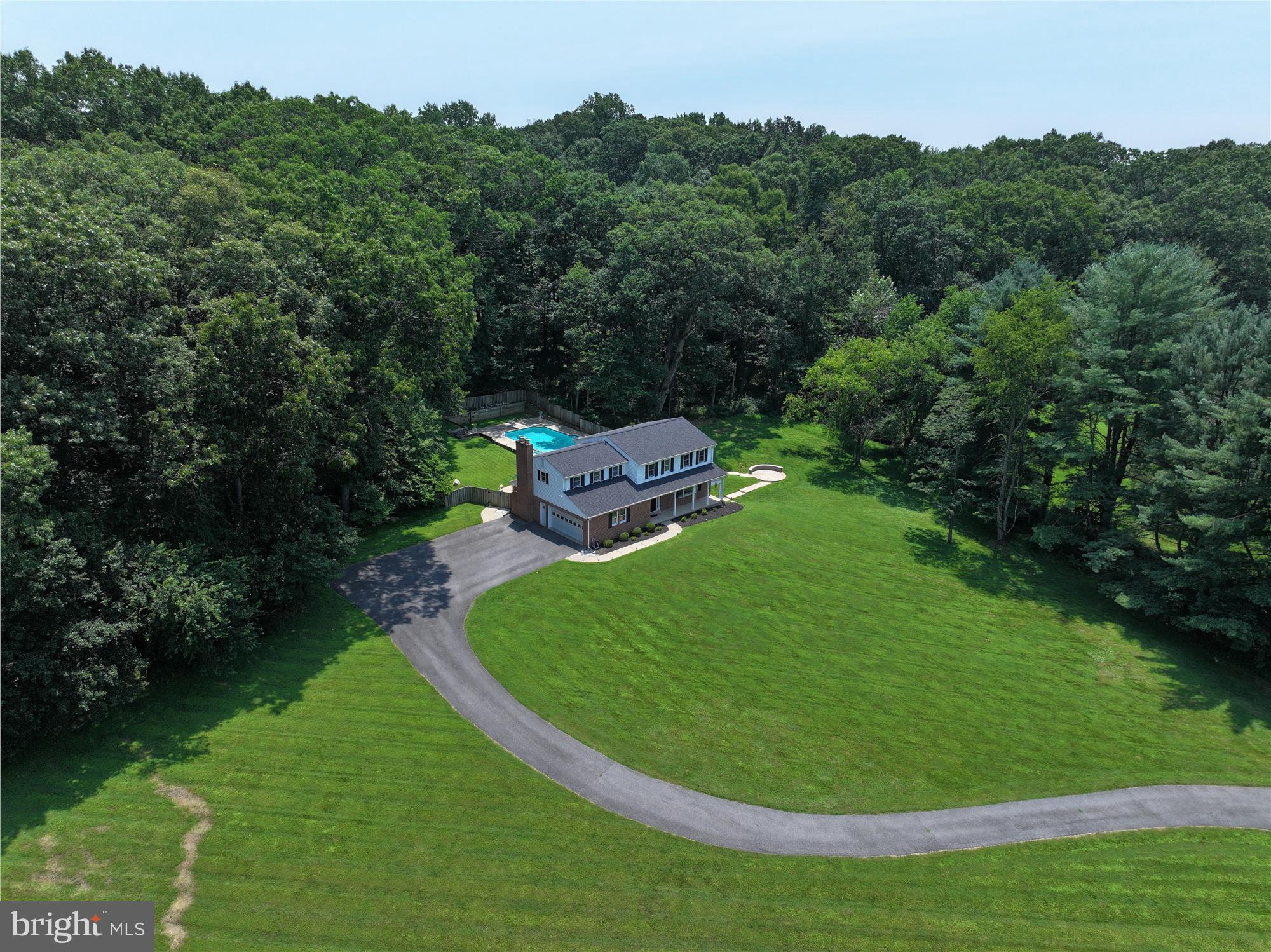 17721 Lisa Drive Derwood, MD 20855 - Photo 2 of 87 a view of a golf course with a garden