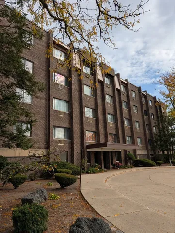 $150,000 | 8444 West Wilson Avenue, Unit 407, Chicago, IL 60656