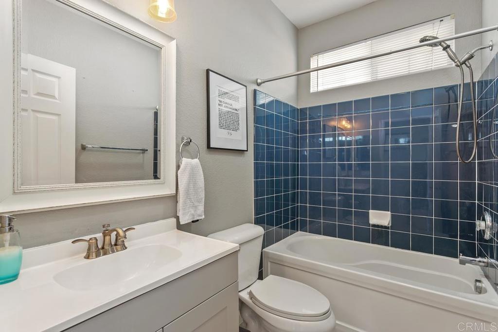 1071 Greenway Road Oceanside, CA 92057 - Photo 15 of 43