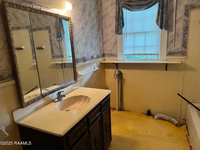 $105,000 | 719 East Plaquemine Street, Jennings, LA 70546