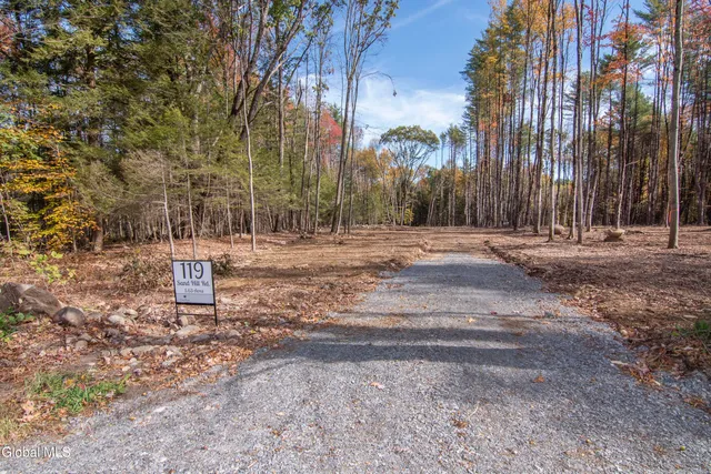 $780,827 | 119 Sand Hill Road, Greenfield, NY 12833