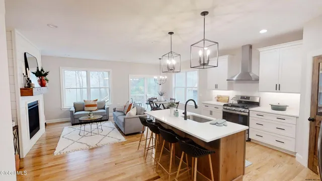 $780,827 | 119 Sand Hill Road, Greenfield, NY 12833