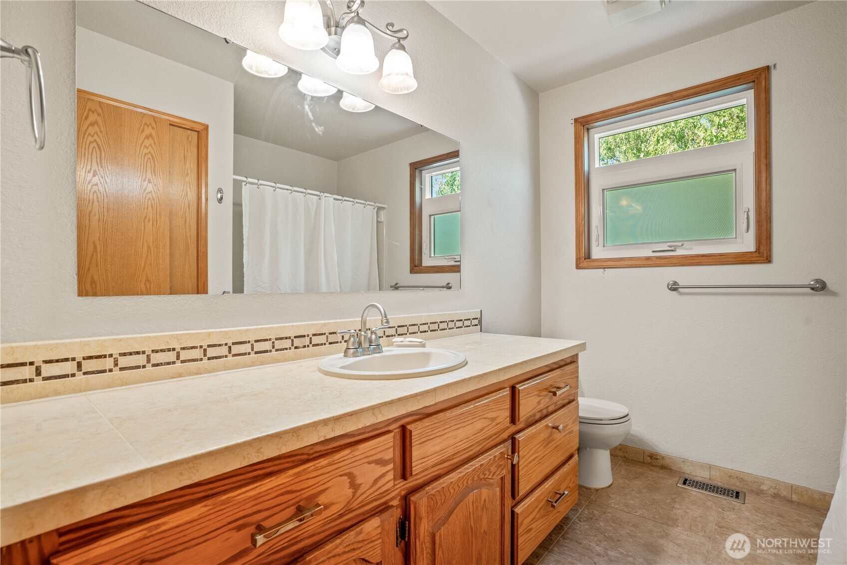 8555 Bender Road Lynden, WA 98264 - Photo 23 of 39