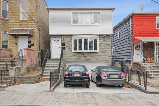 $2,800 | 22 Fox Place, Unit 1, Jersey City, NJ 07306