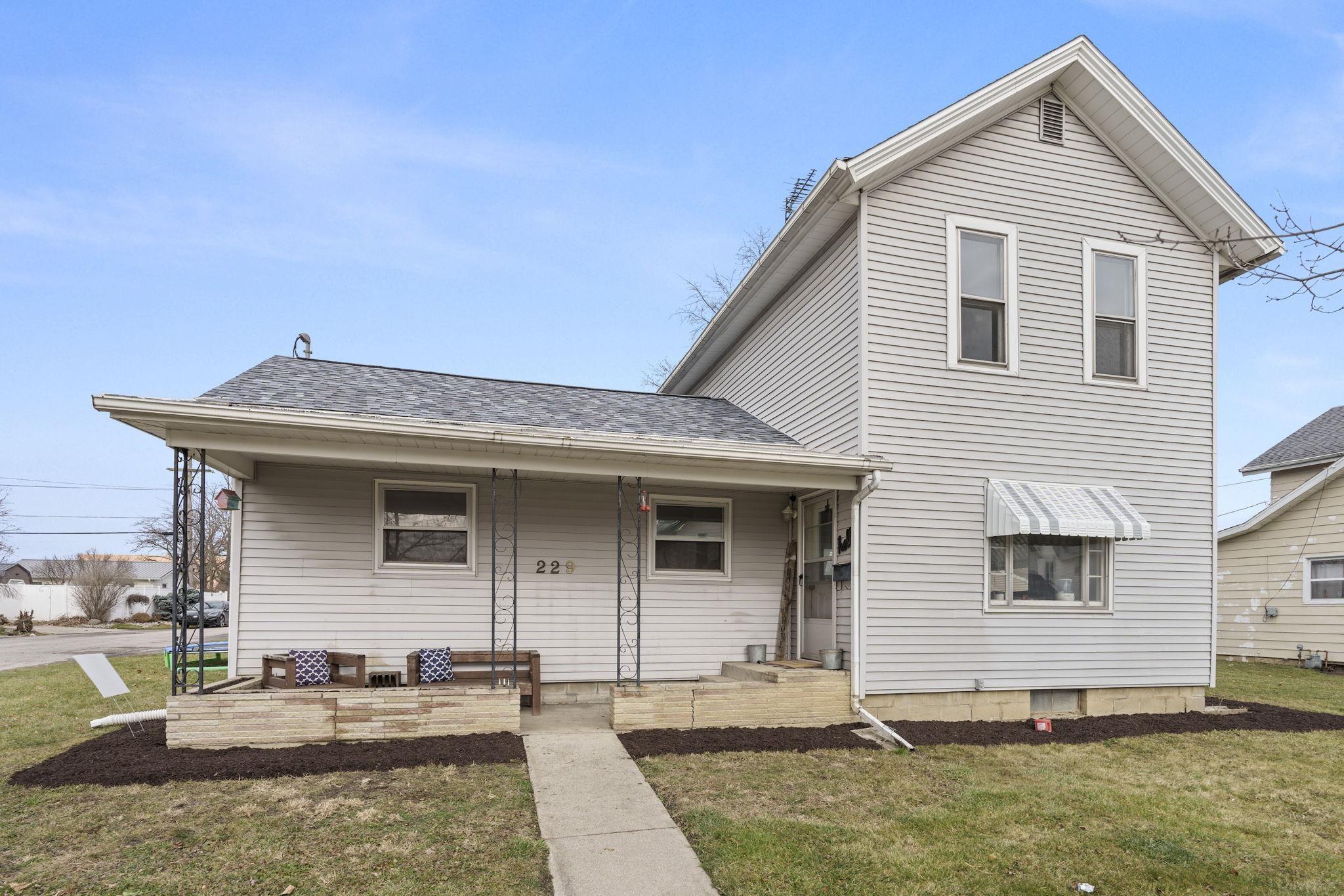 229 West Main Street Butler, IN 46721 - Photo 2 of 30