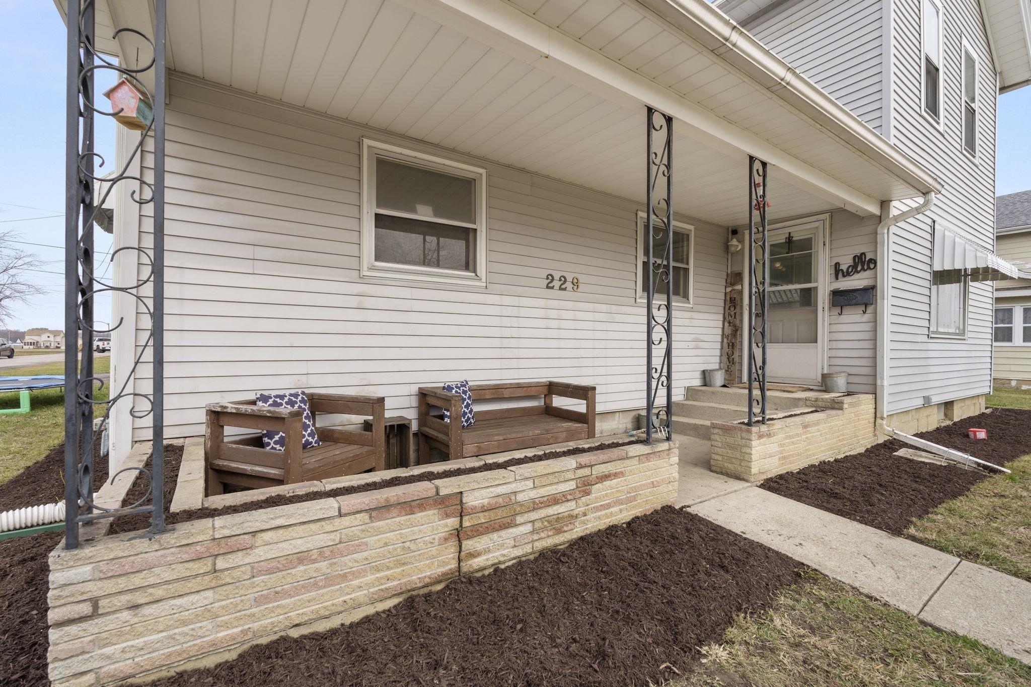 229 West Main Street Butler, IN 46721 - Photo 5 of 30