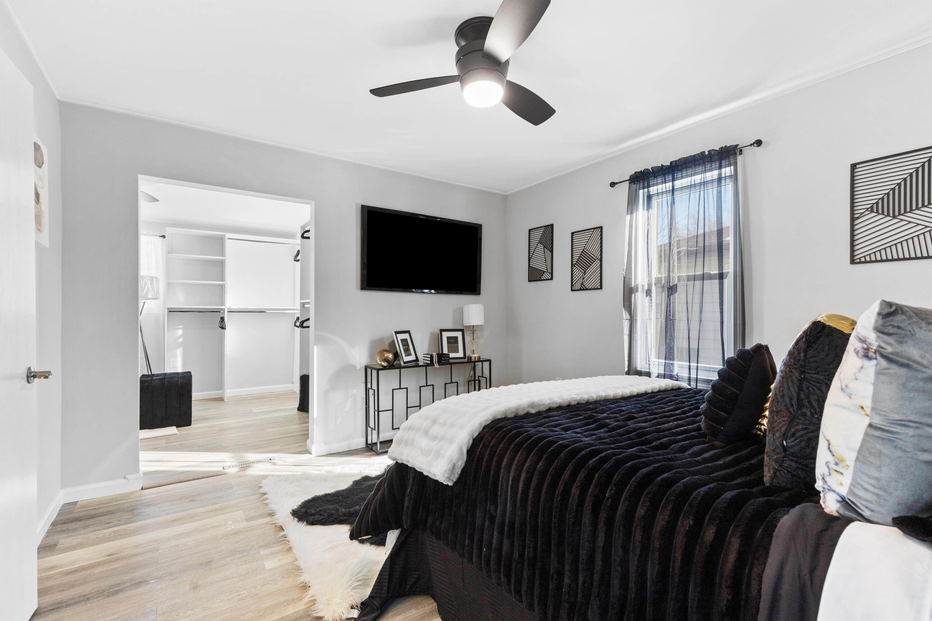 6352 North 104th Street Milwaukee, WI 53225 - Photo 11 of 27 Master Bedroom