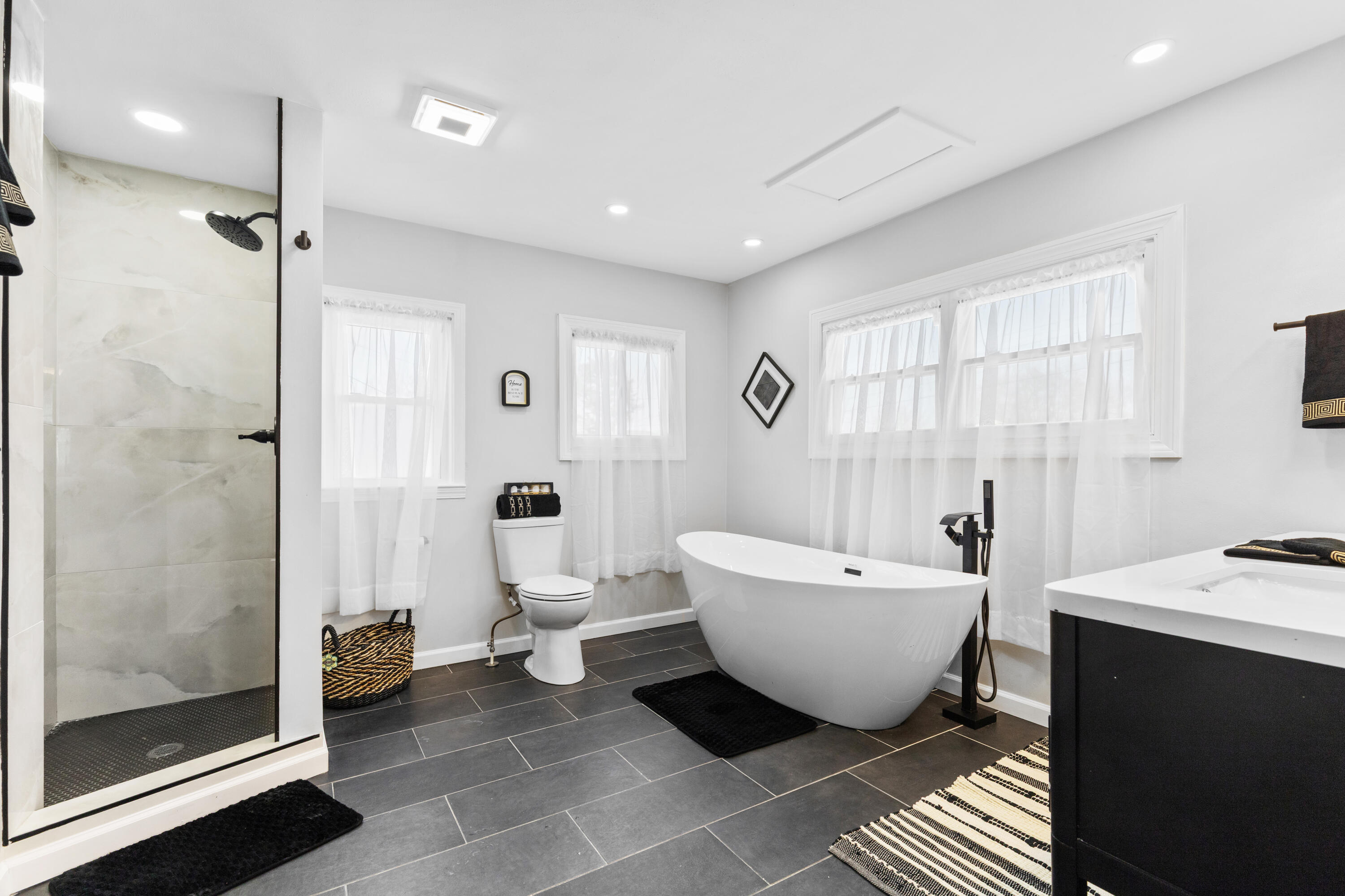 6352 North 104th Street Milwaukee, WI 53225 - Photo 12 of 27 Master Bathroom