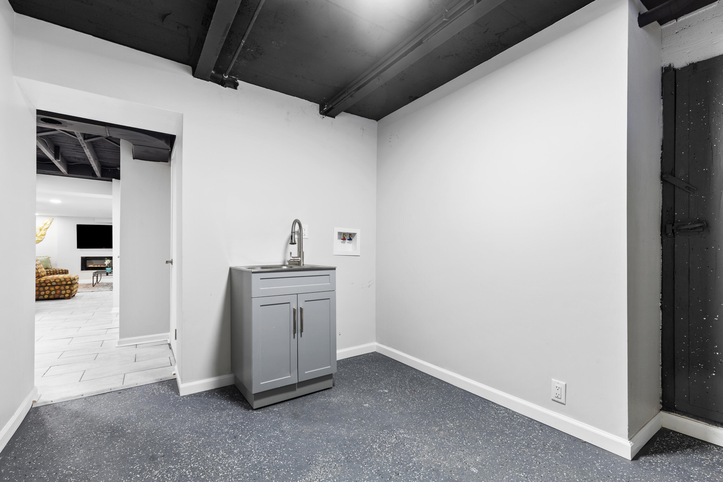 6352 North 104th Street Milwaukee, WI 53225 - Photo 25 of 27 Laundry Room