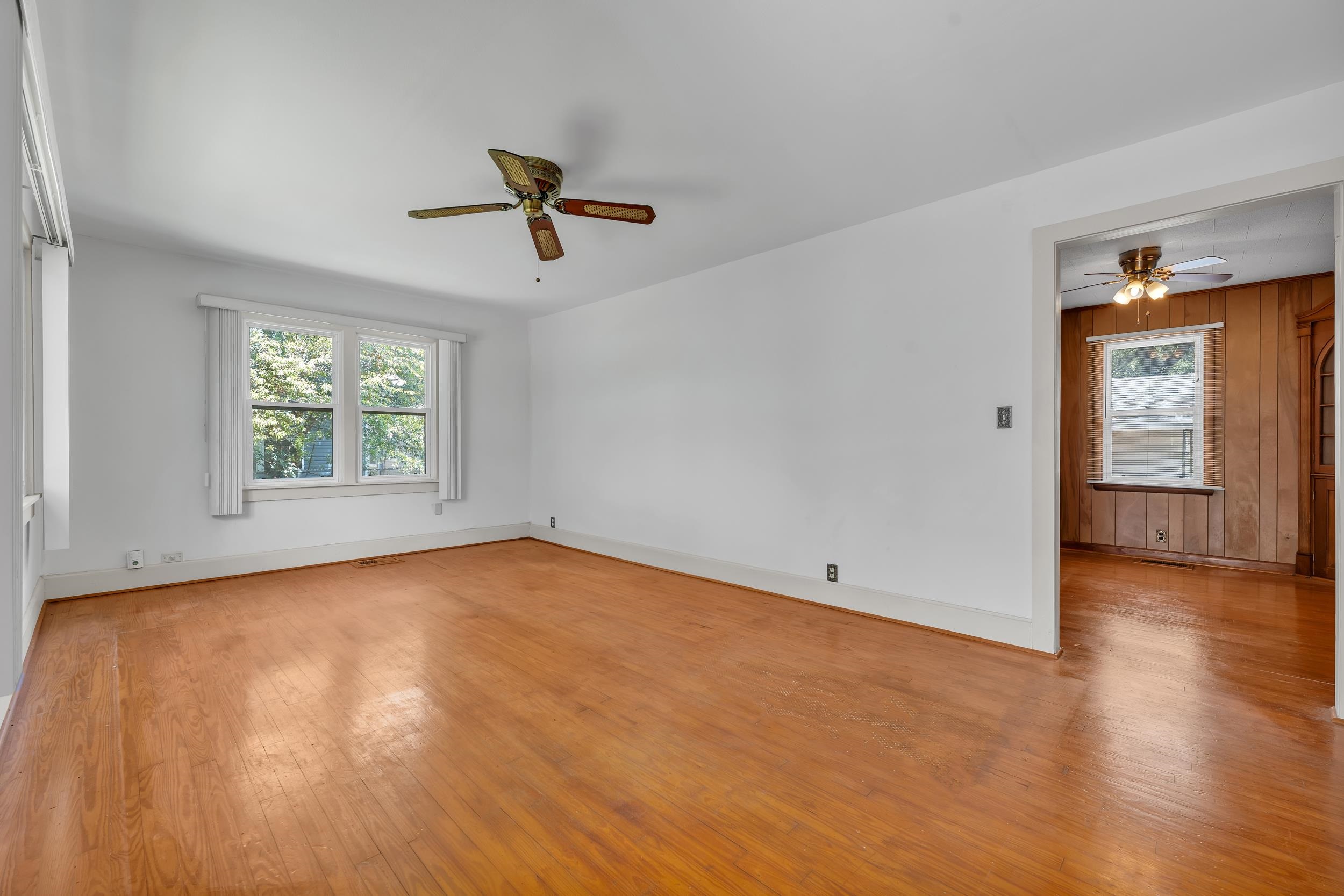 605 South Cedar Street Foley, AL 36535 - Photo 7 of 44 Living room 5