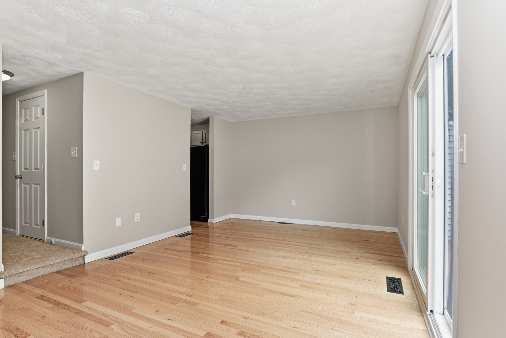 126 Patrick Road, Unit 126 Tewksbury, MA 01876 - Photo 19 of 40 Gallery Image 19