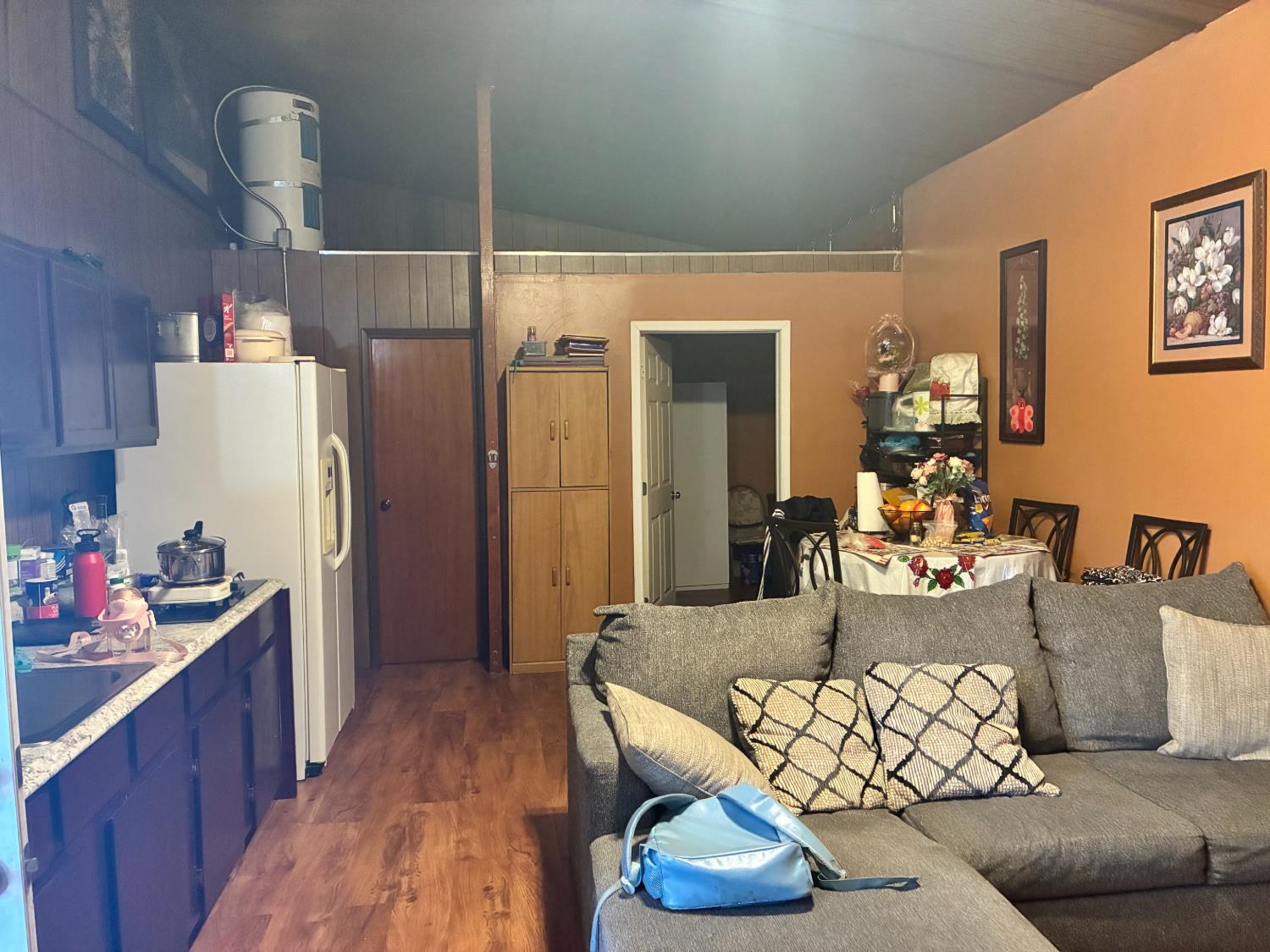 1231 C Street Reedley, CA 93654 - Photo 3 of 12