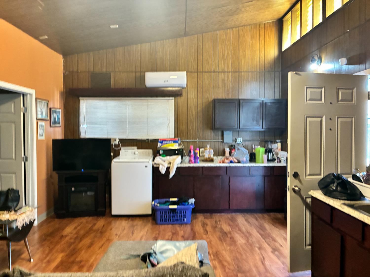 1231 C Street Reedley, CA 93654 - Photo 4 of 12