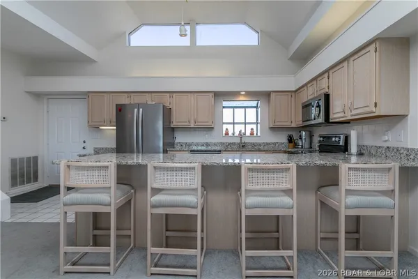 $480,000 | 106 Falls Point Drive, Unit 8C, Lake Ozark, MO 65049
