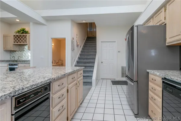 $480,000 | 106 Falls Point Drive, Unit 8C, Lake Ozark, MO 65049