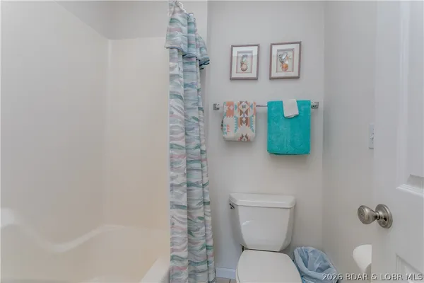 $480,000 | 106 Falls Point Drive, Unit 8C, Lake Ozark, MO 65049