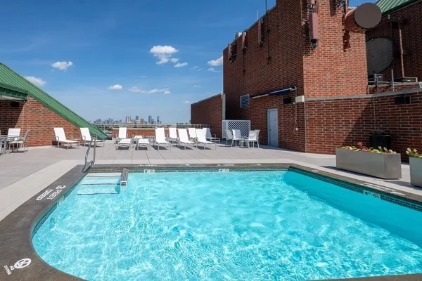 $2,800 | 15 North Beacon Street, Unit 217, Boston, MA 02134