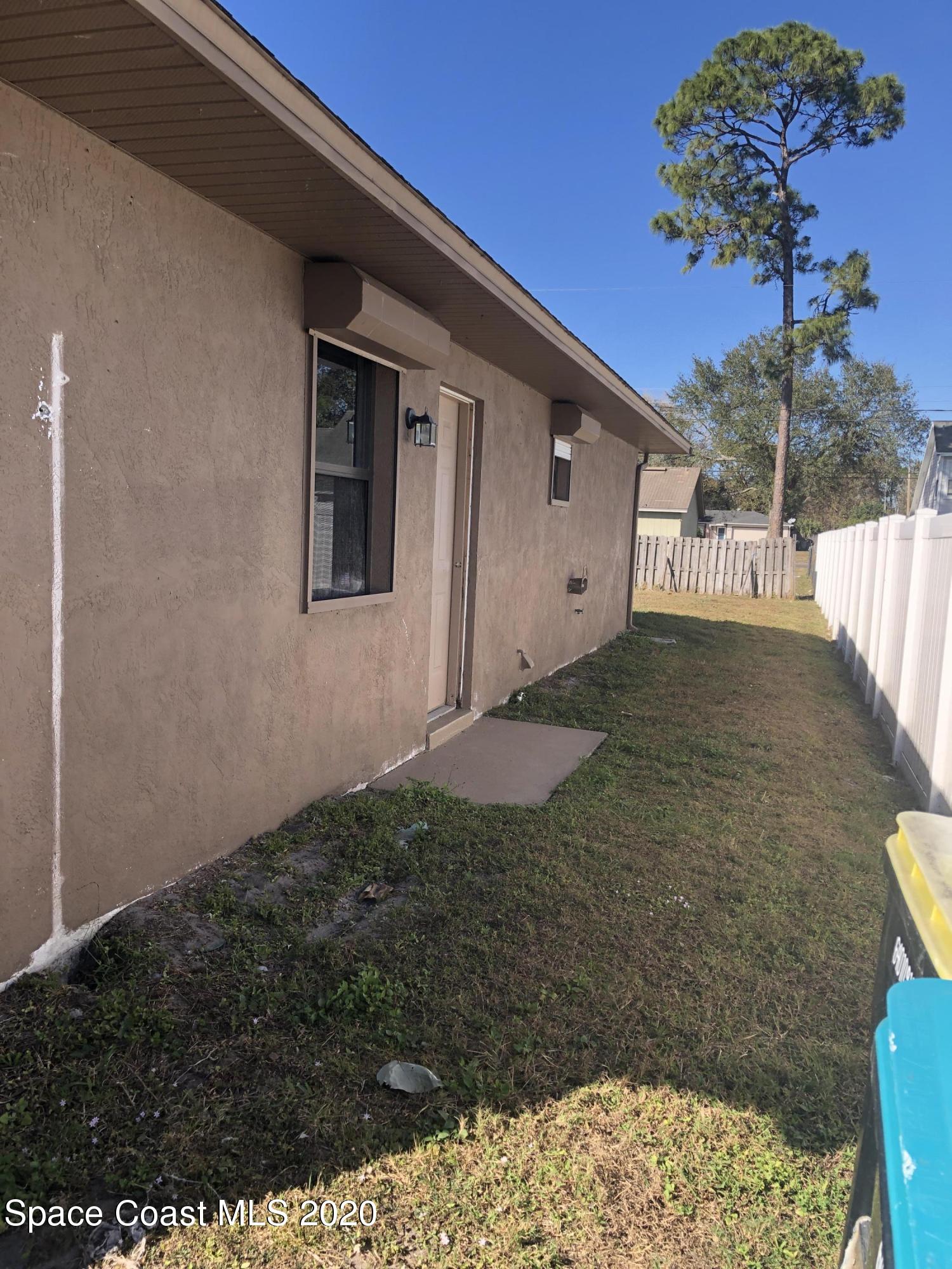 481 Ulm Road Northwest Palm Bay, FL 32907 - Photo 2 of 16 IMG_7268