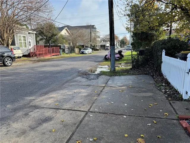 $1,550 | 4616 Annunciation Street, New Orleans, LA 70115