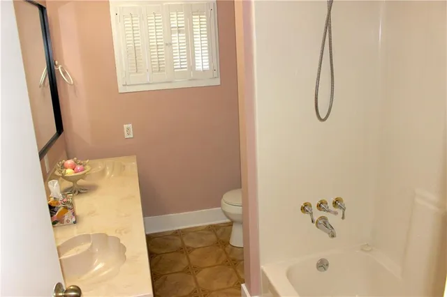 $1,550 | 4616 Annunciation Street, New Orleans, LA 70115