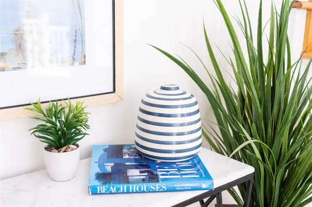 $5,250,000 | 861 Dune Road, Westhampton Beach, NY 11978