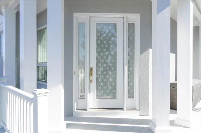 $5,250,000 | 861 Dune Road, Westhampton Beach, NY 11978