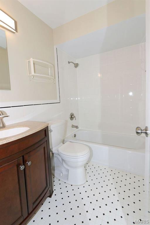 111 Green Acres Road St. Louis, MO 63137 - Photo 16 of 34 Gallery Image 16