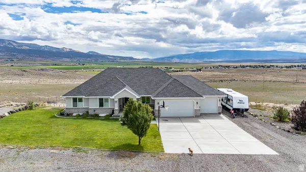 $645,000 | 351 West Skyline Drive, Loa, UT 84747