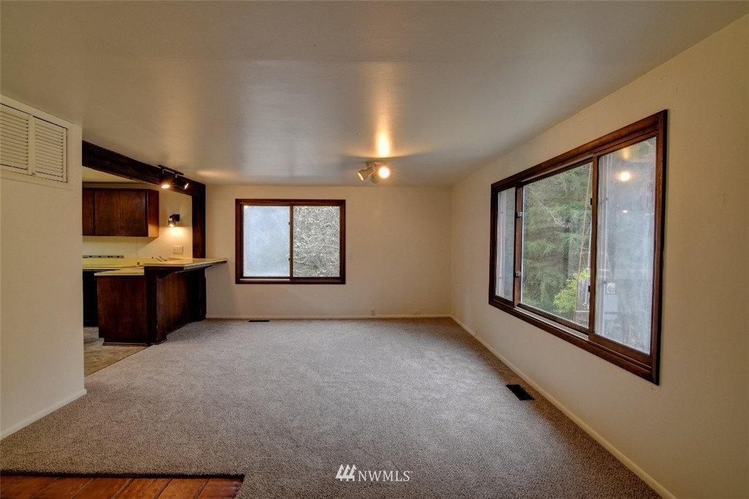 1947 Yew Street Road Bellingham, WA 98229 - Photo 15 of 25 Gallery Image 15