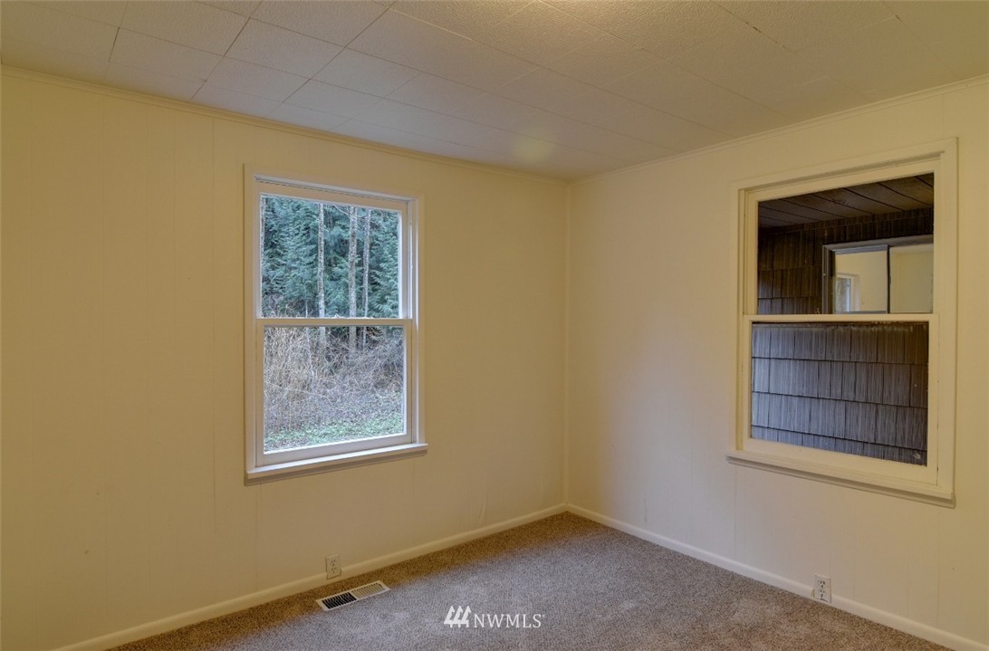 1947 Yew Street Road Bellingham, WA 98229 - Photo 21 of 25 Gallery Image 21