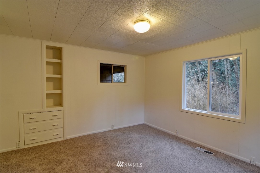 1947 Yew Street Road Bellingham, WA 98229 - Photo 24 of 25 Gallery Image 24