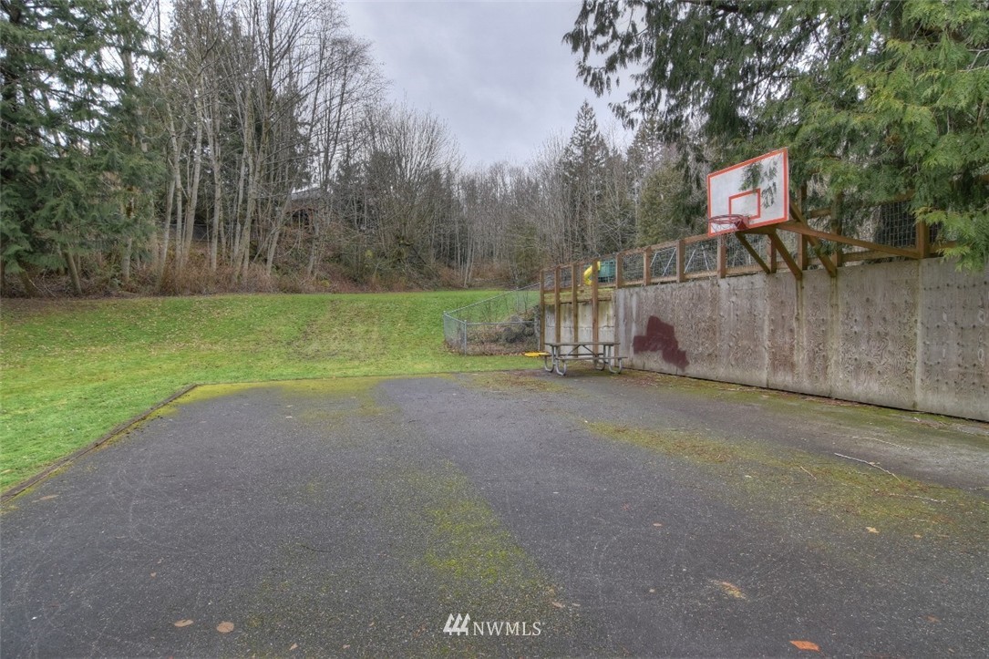 1947 Yew Street Road Bellingham, WA 98229 - Photo 10 of 25 Gallery Image 10
