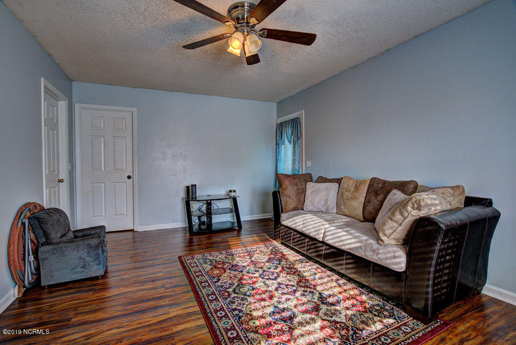 7016 Fallen Tree Road Wilmington, NC 28405 - Photo 13 of 28 Family_03