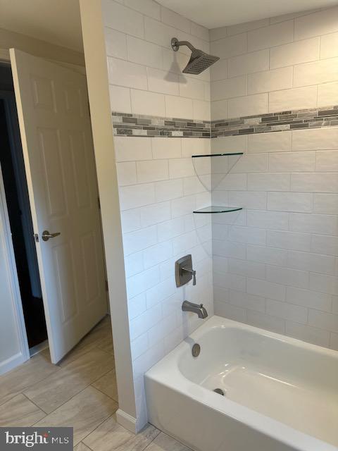 1004 South Cameron Street Winchester, VA 22601 - Photo 14 of 26 a bathroom with a bathtub