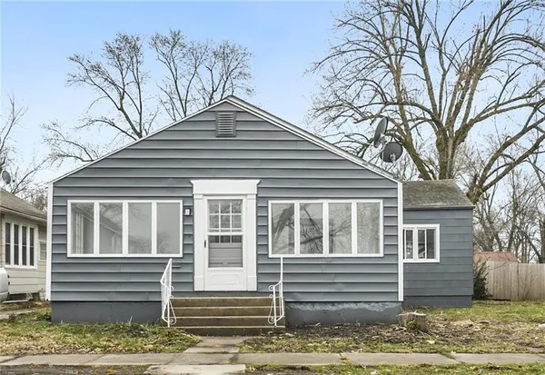 $224,900 | 209 Brown Avenue, Osawatomie, KS 66064